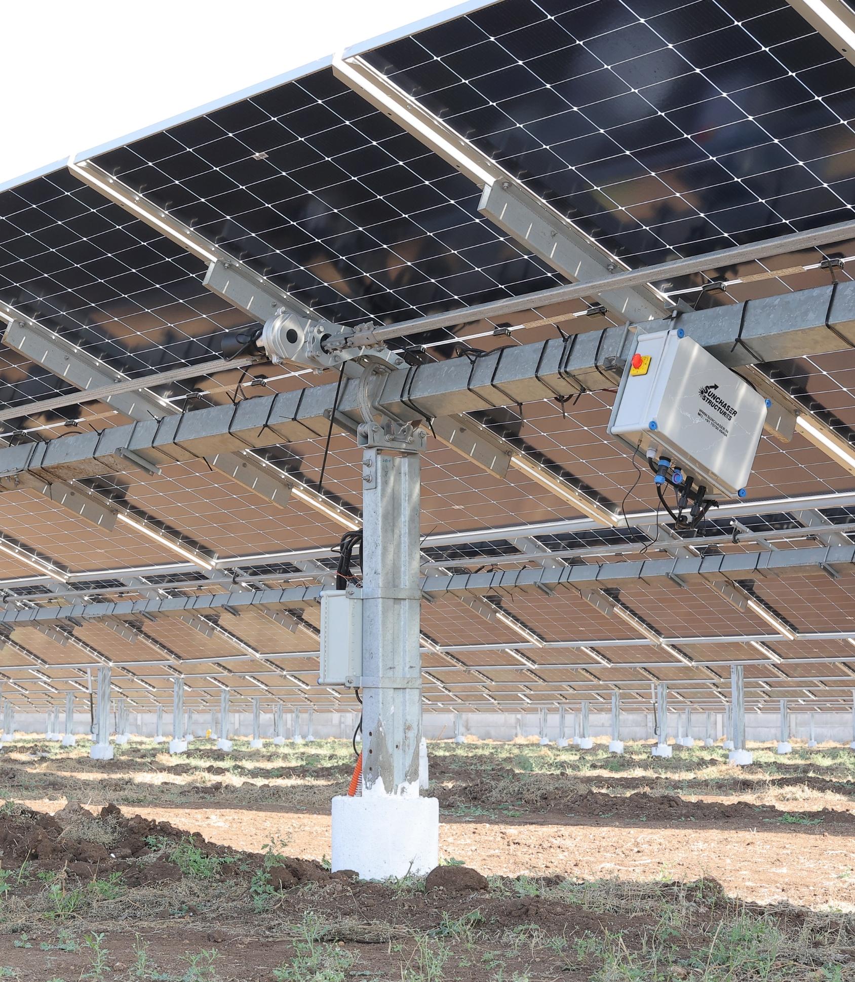 سیستم Solar Tracker در نیروگاه خورشیدی